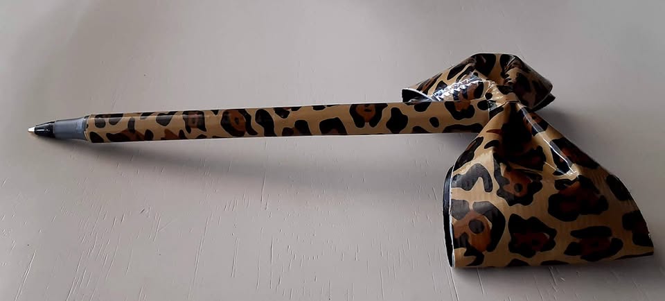 Leopard Print Duct Tape Bow Pen - Image 4