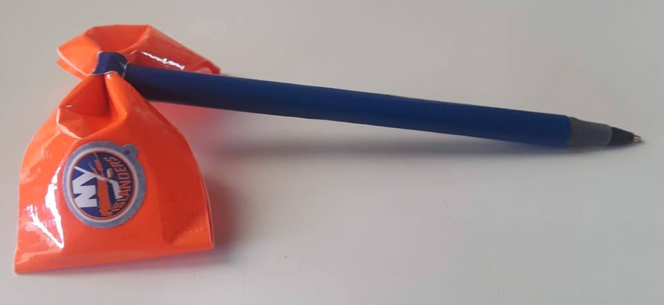 New York Islanders NHL Ice Hockey Duct Tape Bow Pen - Image 4