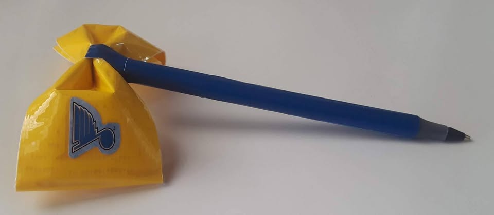 St Louis Blues NHL Ice Hockey Duct Tape Bow Pen - Image 2