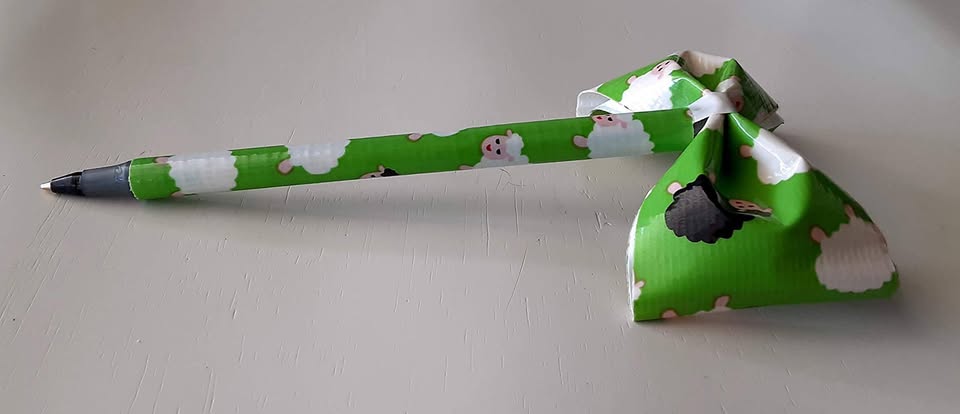 Black Sheep Duct Tape Bow Pen - Image 4