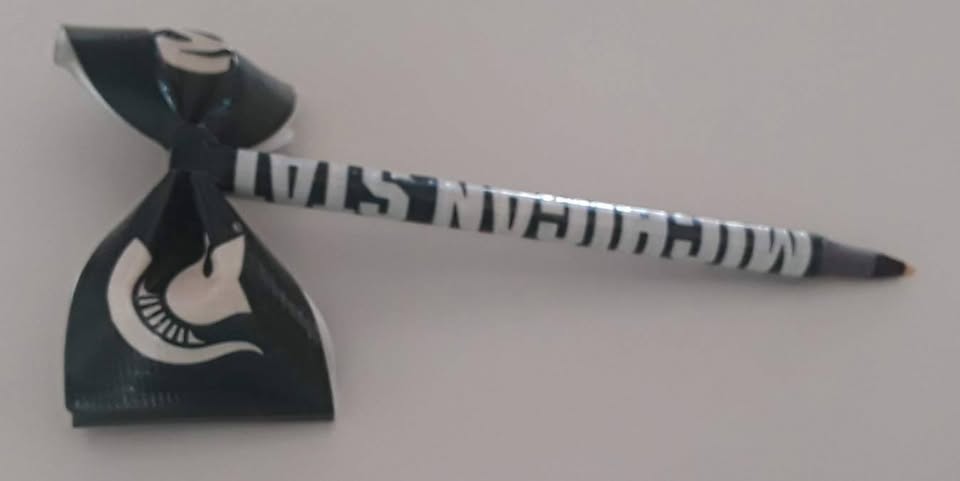 Michigan State University Spartans NCAA Duct Tape Bow Pen - Image 4
