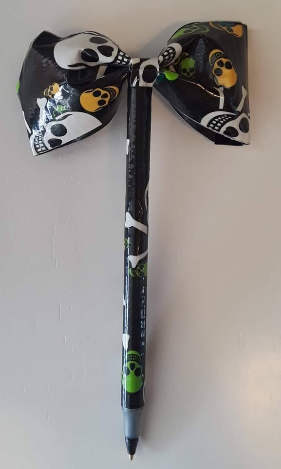 Skulls Duct Tape Bow Pen